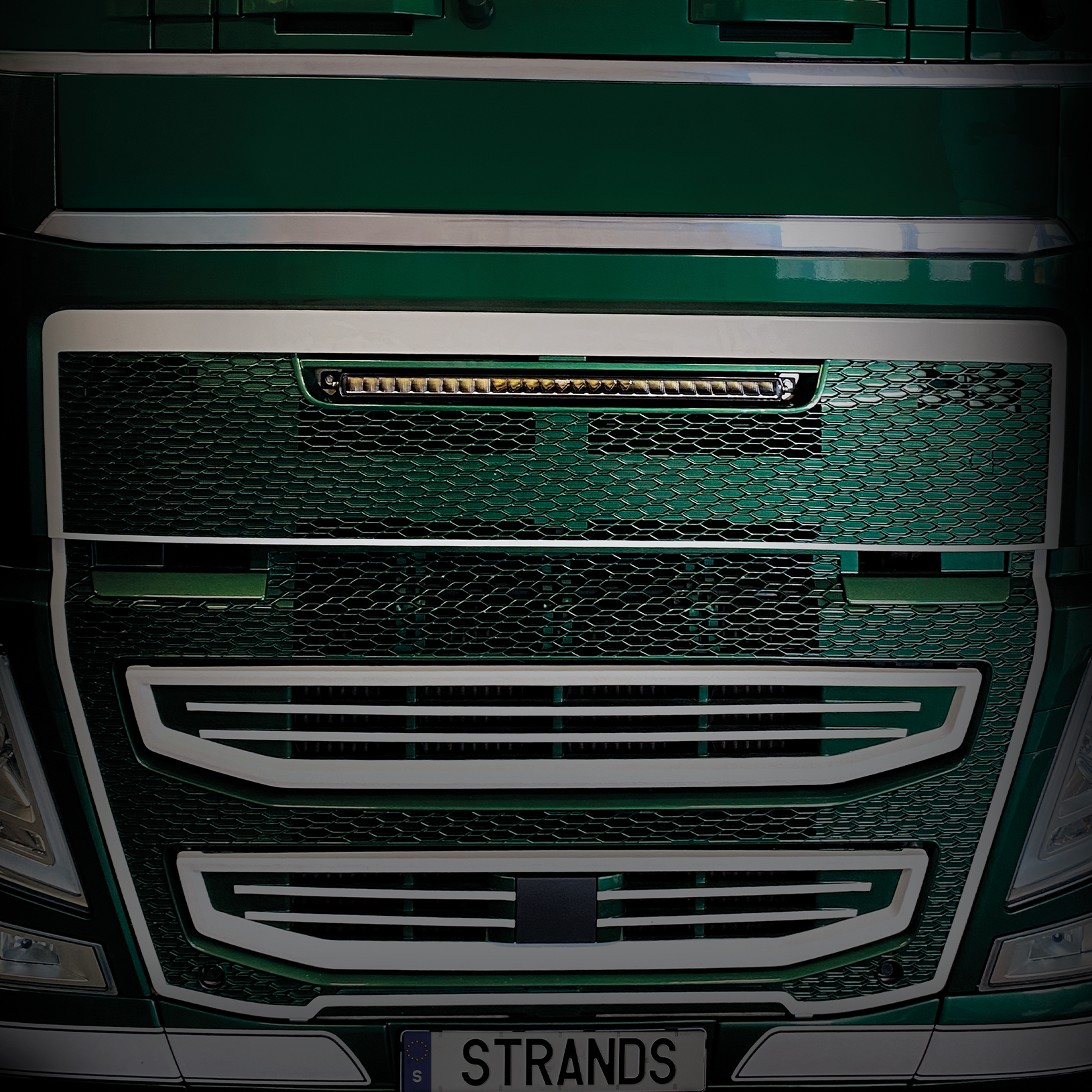 Strands Siberia SR 32" – Kompatibel med Volvo FH Grill, E-godkänd, Kom