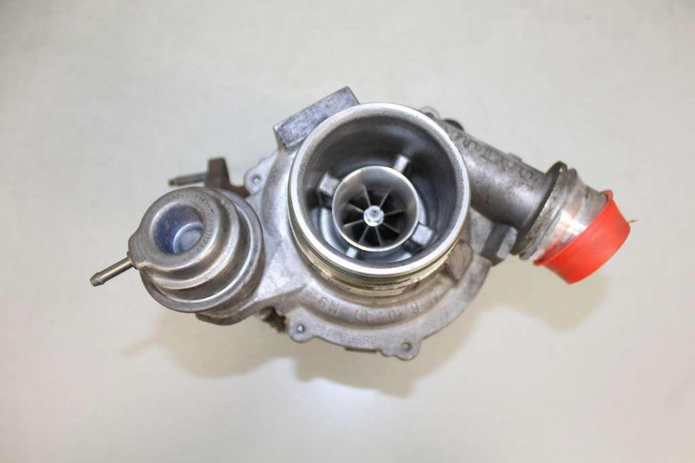 Turbo - Volvo - V60, V40, V90, S60 - OE 31380130
