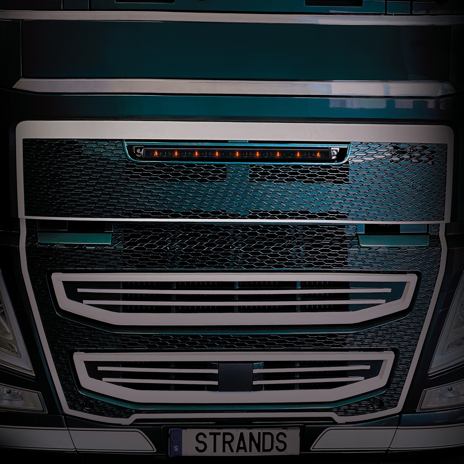 Dark Knight Nuuk 30" – LED-Rampspaket, passande Volvo FH4 grill, 3 års